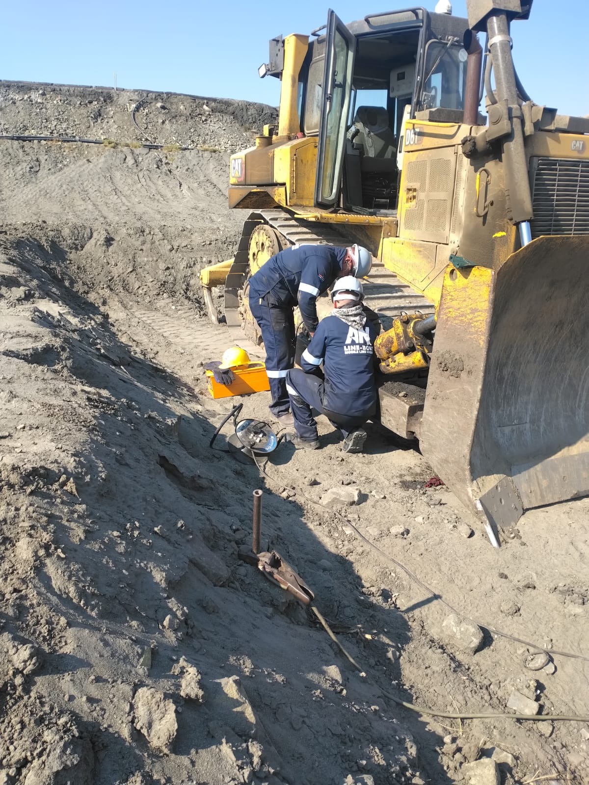 On-site line boring repair on CAT D6 bulldozer undercarriage