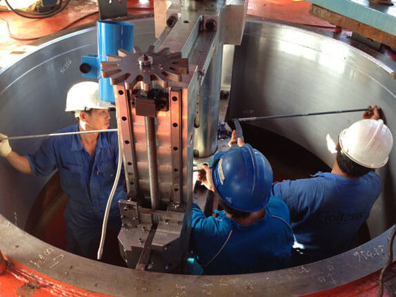 On-site line boring on heavy equipment
